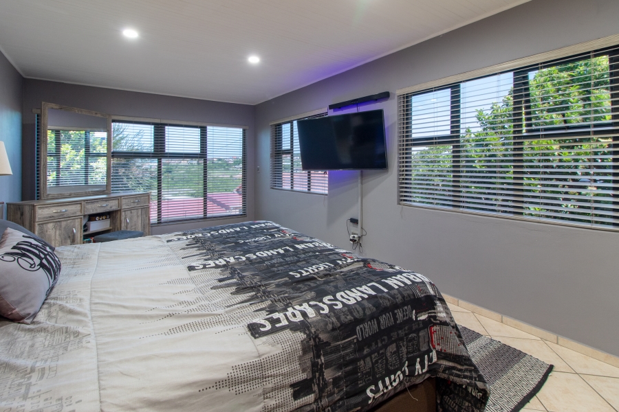 To Let 4 Bedroom Property for Rent in Forest Downs Eastern Cape